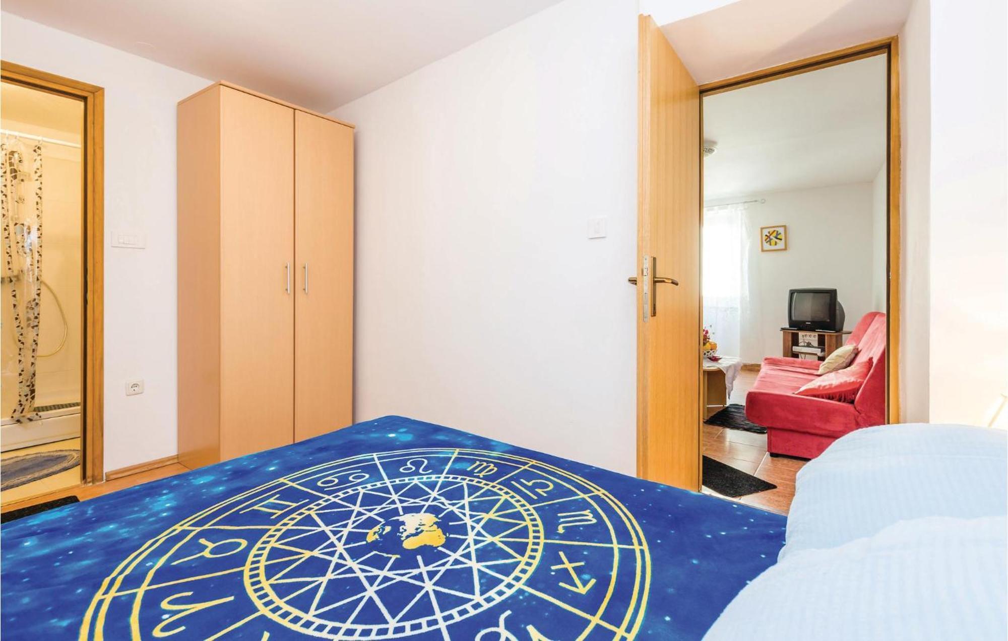 1 Bedroom Nice Apartment In Senj Senj  Esterno foto